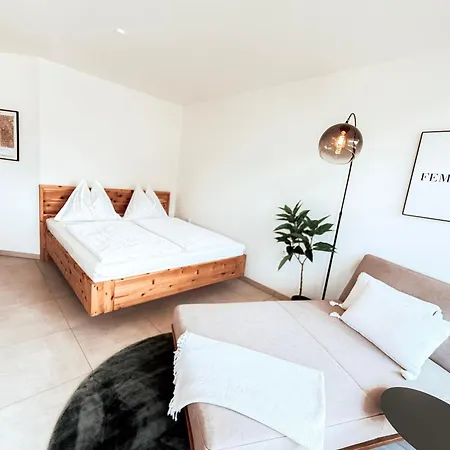Gluecksmoment Mit Balkon In Apartment *