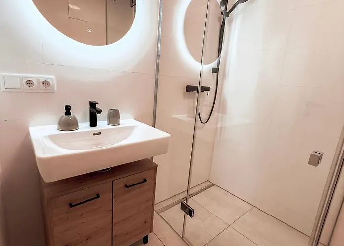 Apartament Gluecksmoment Mit Balkon In Graz